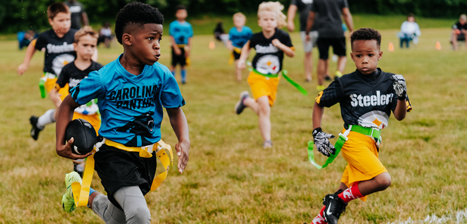 TO THE HOUSE! Touchdown! 